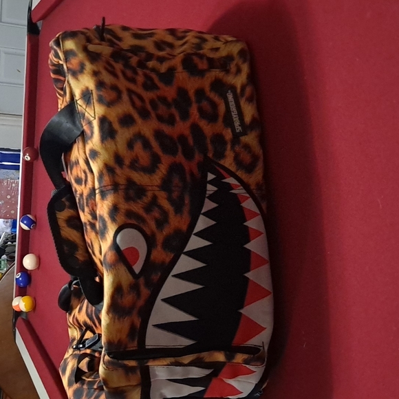 Sprayground cheetah duffle bag - Picture 2 of 5
